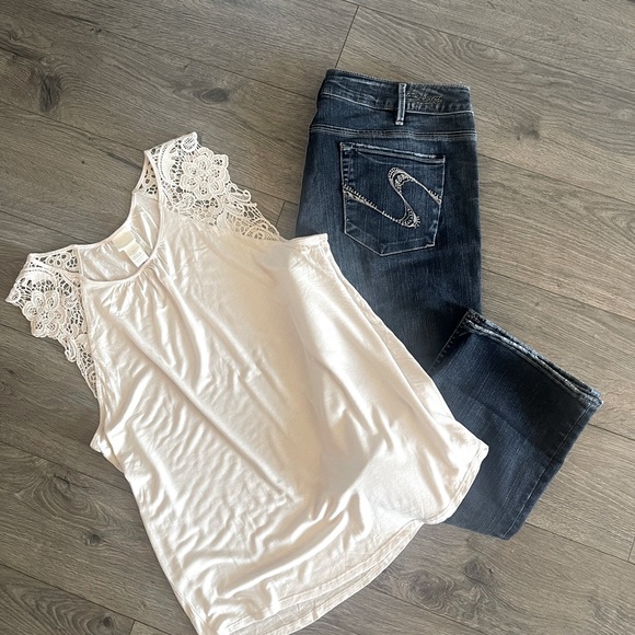 Silver Jeans Denim - Silver santorini crop jeans 32 w/ FREE H&M lace top